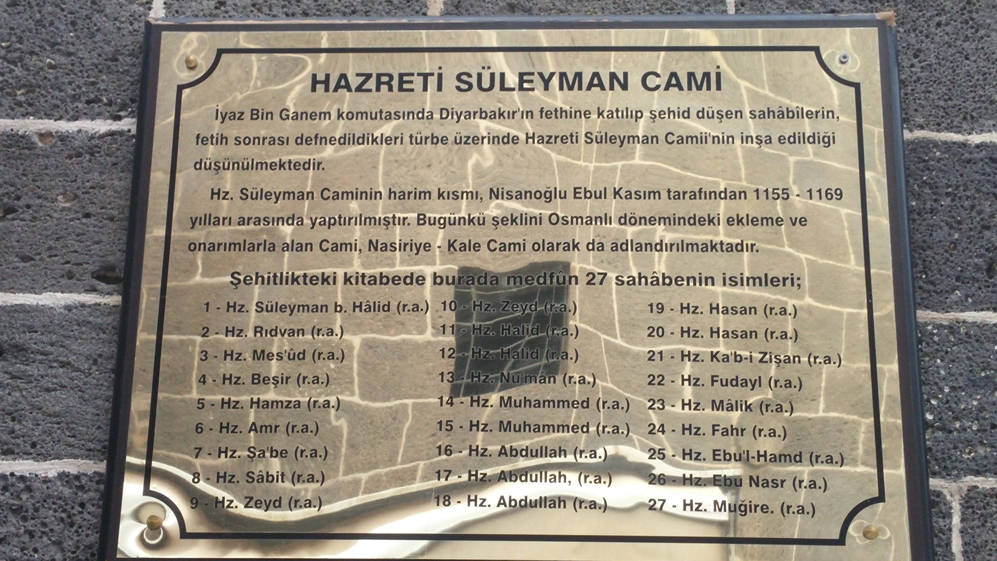 Hz-Süleyman-camii-27-şahabe-isimleri